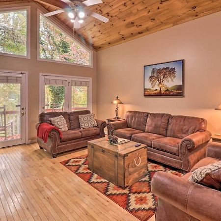 Rustic Red Cabin With Deck In Maggie Valley Club! Εξωτερικό φωτογραφία