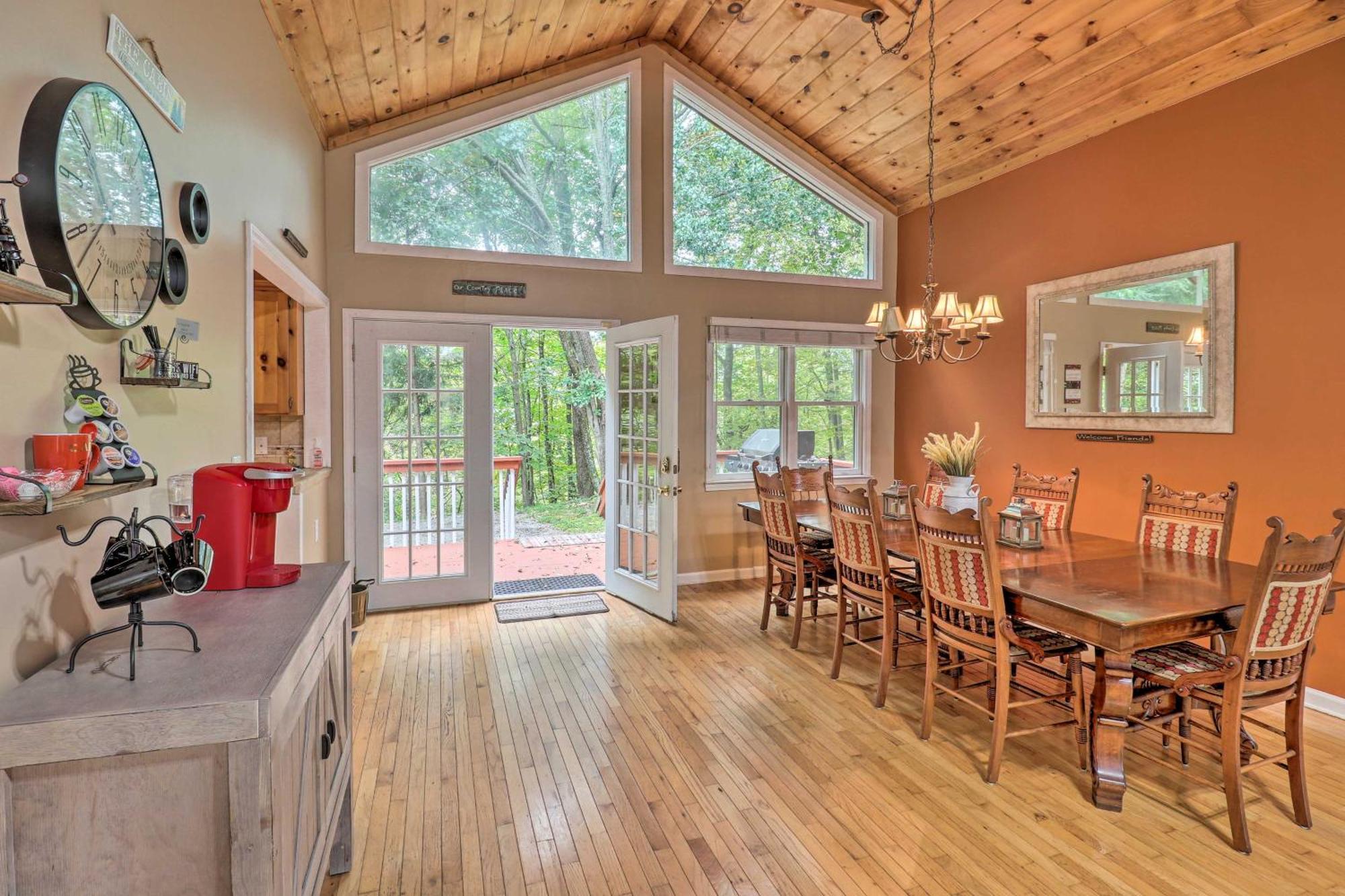 Rustic Red Cabin With Deck In Maggie Valley Club! Εξωτερικό φωτογραφία