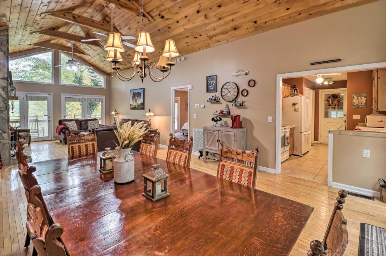Rustic Red Cabin With Deck In Maggie Valley Club! Εξωτερικό φωτογραφία